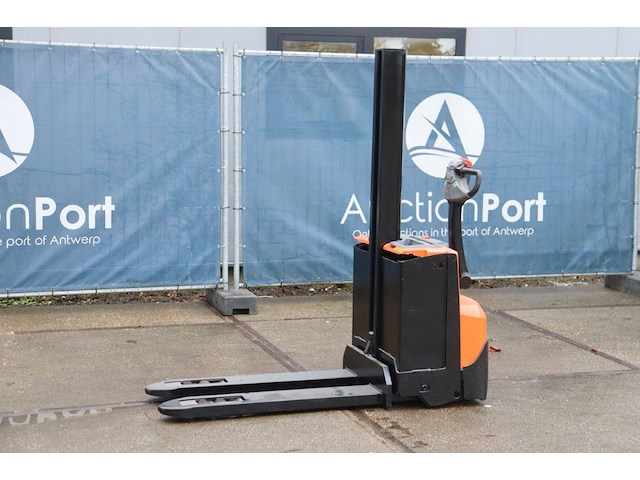 Stapelaar bt elektrisch 800kg 1.58m 2011 - afbeelding 1 van  1