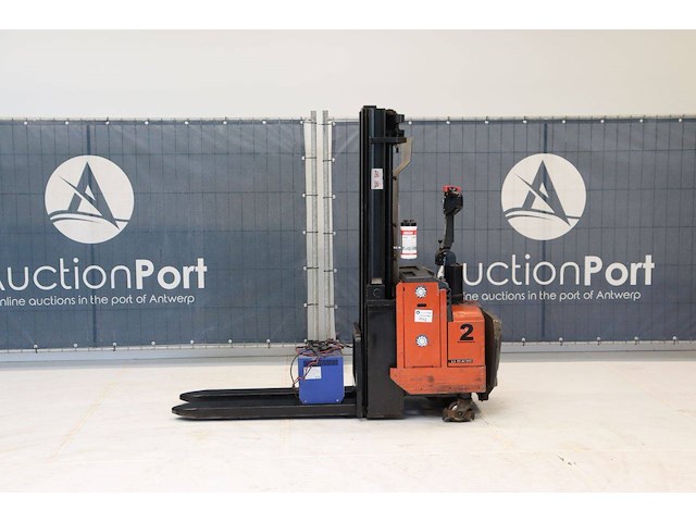 Stapelaar bt lsv 1250/12 elektrisch 1250kg 4.1m 2003 - afbeelding 1 van  1