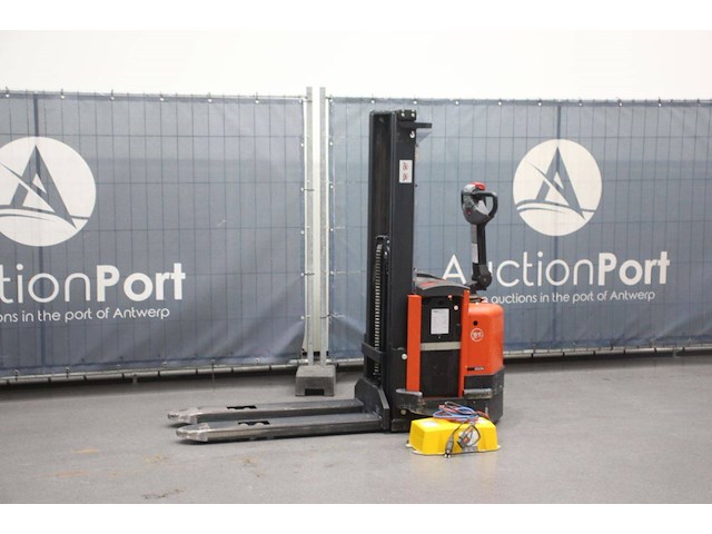 Stapelaar bt s12 elektrisch 1200kg 2.7m 2004 - afbeelding 1 van  1