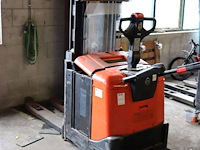 Stapelaar bt spe200d elektrisch 2000kg 2.5m 2015 - afbeelding 1 van  1