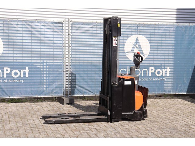 Stapelaar bt swe100 elektrisch 1000kg 2.9m 2009 - afbeelding 1 van  1