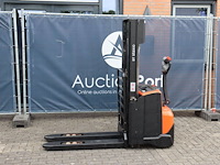 Stapelaar bt swe140l elektrisch 1400kg 2.65m 2015 - afbeelding 1 van  1