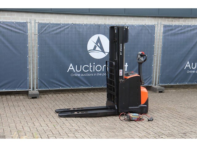 Stapelaar bt swe140l elektrisch 1400kg 2.7m 2015 - afbeelding 1 van  1