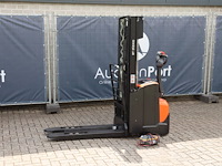 Stapelaar bt swe140l elektrisch 1400kg 2.7m 2015 - afbeelding 1 van  1