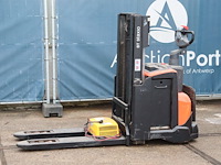 Stapelaar bt swe200d elektrisch 2000kg 2015 - afbeelding 1 van  1