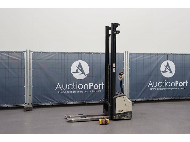 Stapelaar crown wf3000-1.2tf elektrisch 2013 - afbeelding 1 van  1
