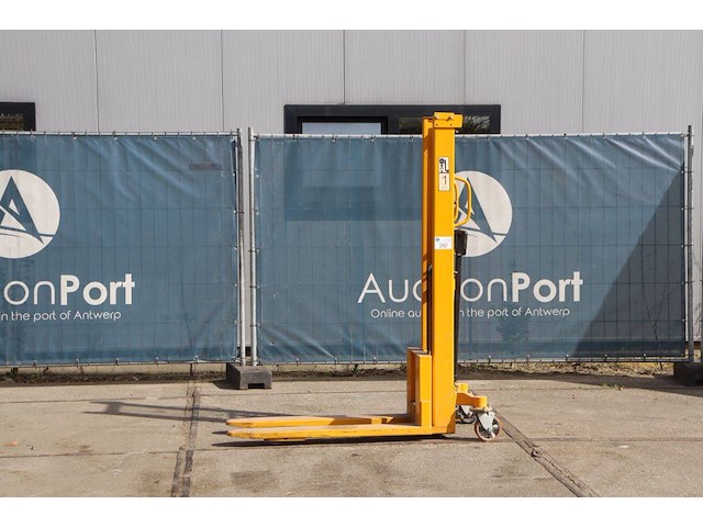 Stapelaar manueel 1000kg 1.5m - afbeelding 1 van  1