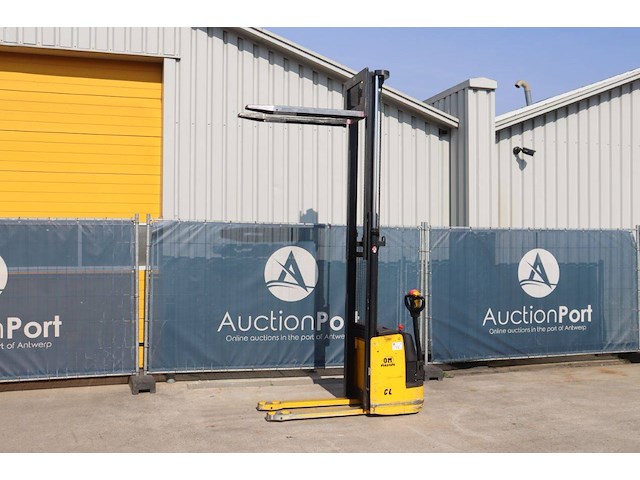 Stapelaar om carrelli cl-10.50 elektrisch 1050kg 2.98m 2004 - afbeelding 1 van  1