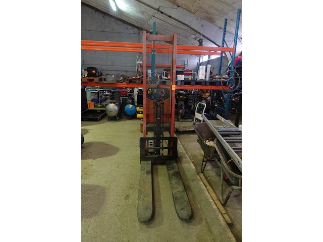 Stapelaar (pomp kapot) - afbeelding 1 van  8