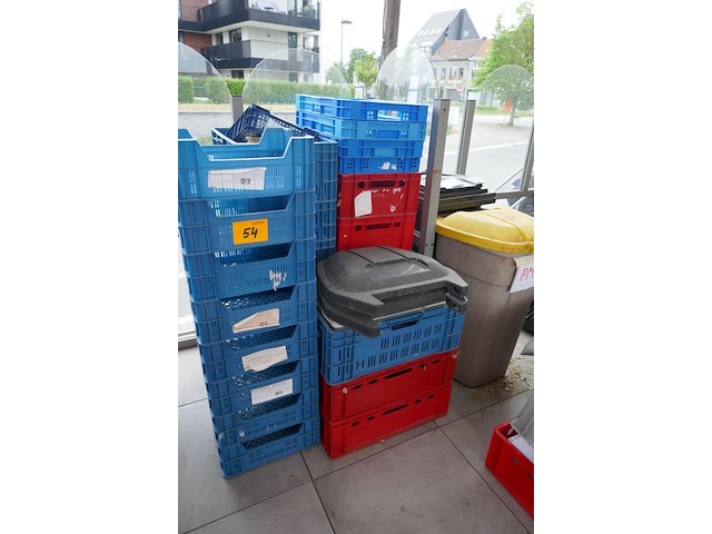 Stapelbakken + afvalcontainers - afbeelding 1 van  3