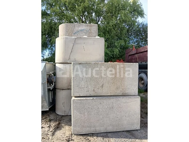 Stapelbare betonblokken - afbeelding 1 van  3