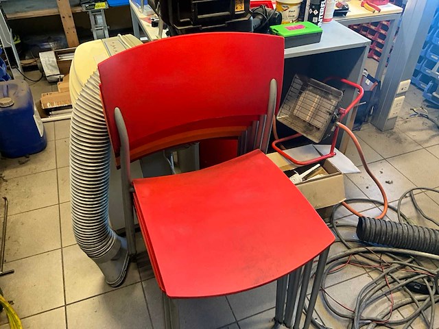 Stapelbare bijzetstoelen (6x) - afbeelding 2 van  4