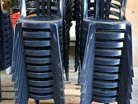 Stapelbare blauwe kunststof tuinstoelen (20x)
