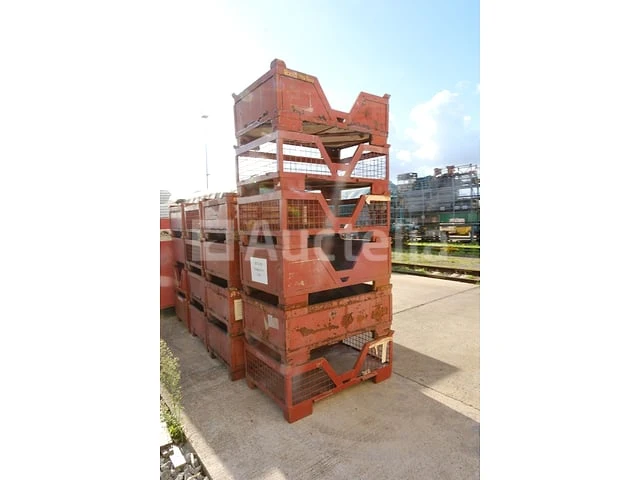 Stapelbare metalen bakken - afbeelding 3 van  5