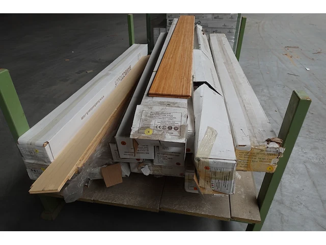 Stapelbare metalen houder + inhoud - afbeelding 4 van  5