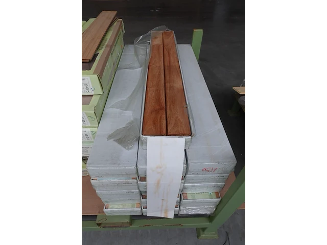 Stapelbare metalen houder + inhoud - afbeelding 2 van  9