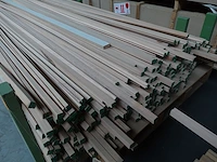 Stapelbare metalen houder + inhoud - afbeelding 3 van  3