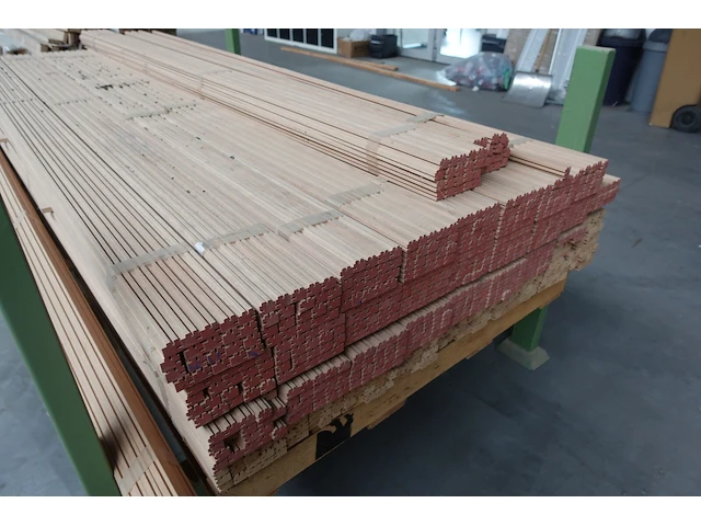 Stapelbare metalen houder + inhoud - afbeelding 3 van  3