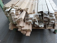 Stapelbare metalen houder + inhoud - afbeelding 4 van  5