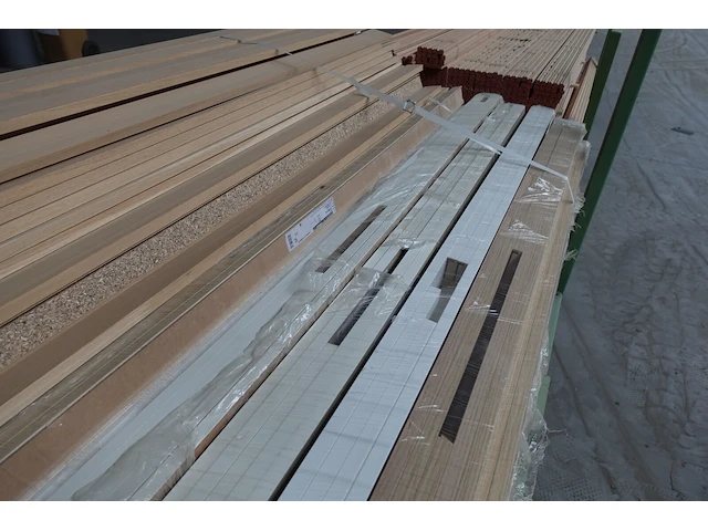 Stapelbare metalen houder + inhoud - afbeelding 5 van  5
