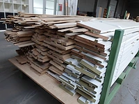 Stapelbare metalen houder + inhoud - afbeelding 4 van  5