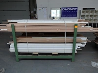 Stapelbare metalen houder + inhoud
