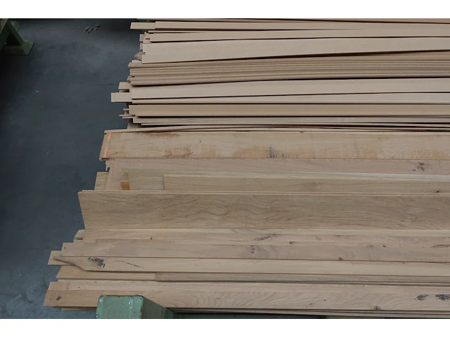 Stapelbare metalen houder + inhoud - afbeelding 2 van  3