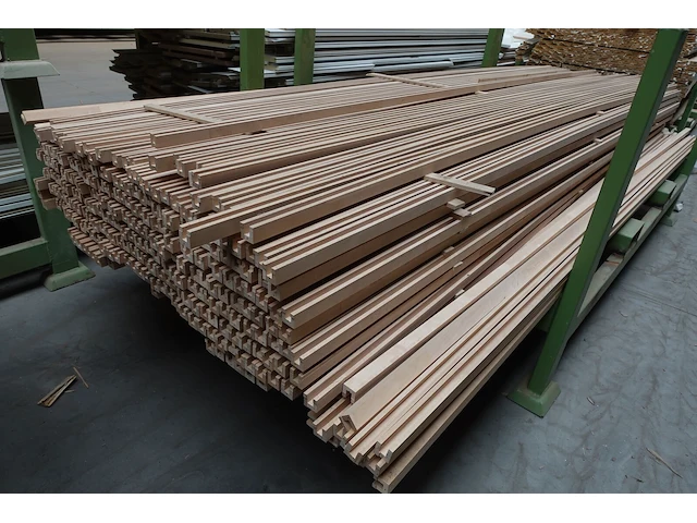 Stapelbare metalen houder + inhoud - afbeelding 3 van  4