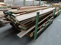 Stapelbare metalen houder + inhoud - afbeelding 3 van  5