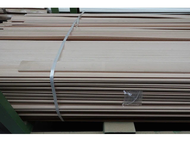 Stapelbare metalen houder + inhoud - afbeelding 2 van  5