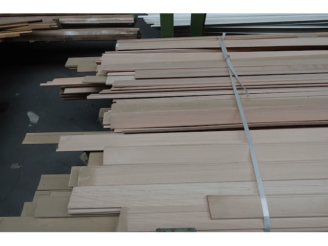 Stapelbare metalen houder + inhoud - afbeelding 3 van  5
