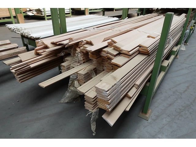 Stapelbare metalen houder + inhoud - afbeelding 4 van  5