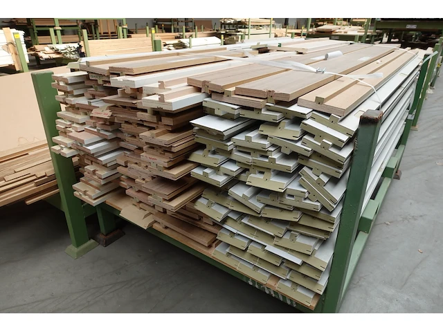 Stapelbare metalen houder + inhoud - afbeelding 4 van  5