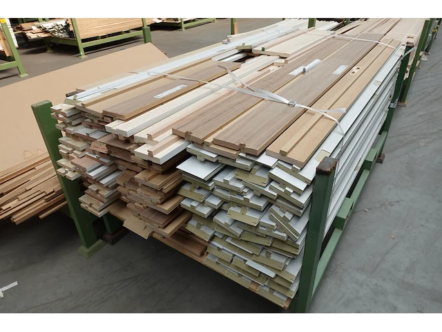 Stapelbare metalen houder + inhoud - afbeelding 5 van  5