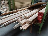 Stapelbare metalen houder + inhoud - afbeelding 3 van  4