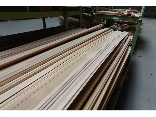 Stapelbare metalen houder + inhoud - afbeelding 3 van  4