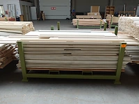 Stapelbare metalen houder + inhoud