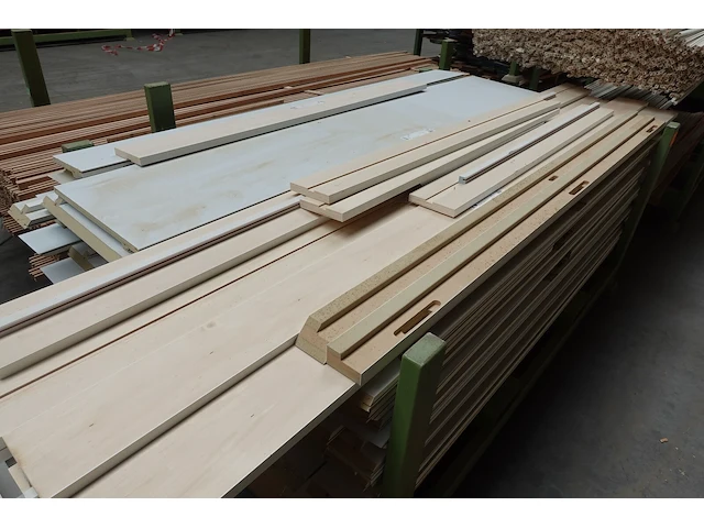 Stapelbare metalen houder + inhoud - afbeelding 3 van  4