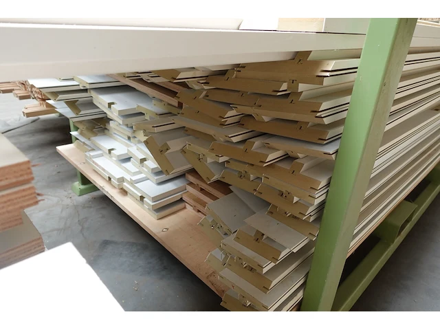 Stapelbare metalen houder + inhoud - afbeelding 4 van  4