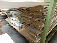 Stapelbare metalen houder + inhoud - afbeelding 4 van  4