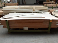 Stapelbare metalen houder + inhoud