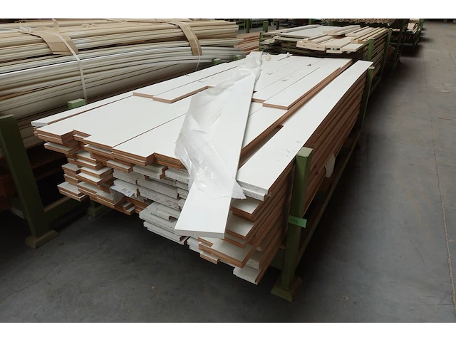 Stapelbare metalen houder + inhoud - afbeelding 2 van  5