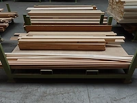 Stapelbare metalen houder + inhoud