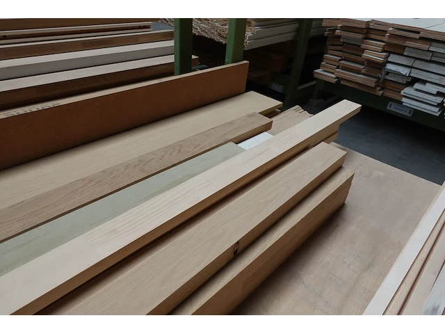 Stapelbare metalen houder + inhoud - afbeelding 3 van  6