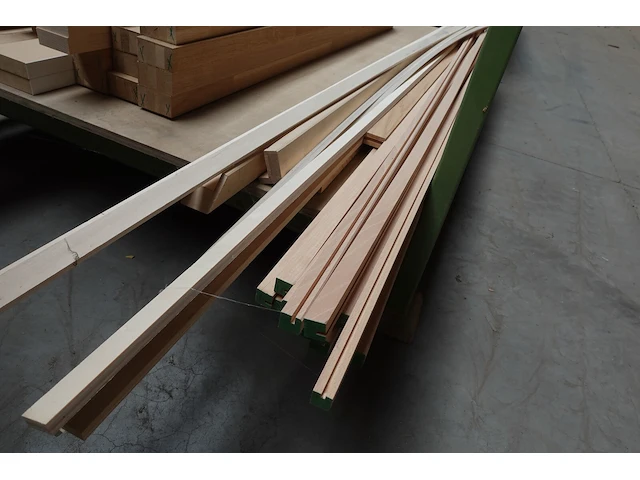 Stapelbare metalen houder + inhoud - afbeelding 6 van  6