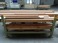 Stapelbare metalen houder + inhoud