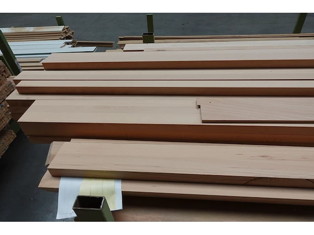 Stapelbare metalen houder + inhoud - afbeelding 2 van  5
