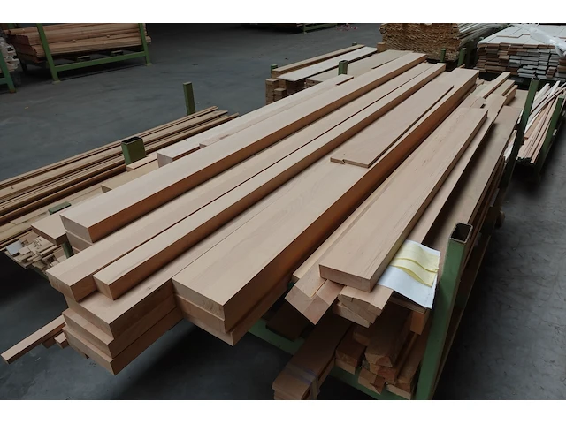 Stapelbare metalen houder + inhoud - afbeelding 5 van  5