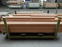 Stapelbare metalen houder + inhoud