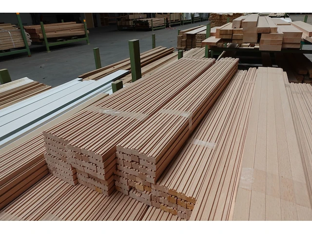 Stapelbare metalen houder + inhoud - afbeelding 2 van  4